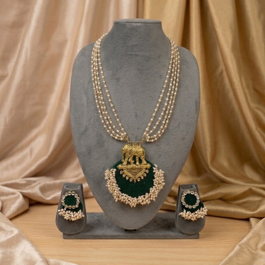 Elephant Pendant Kundan Necklace (Green)