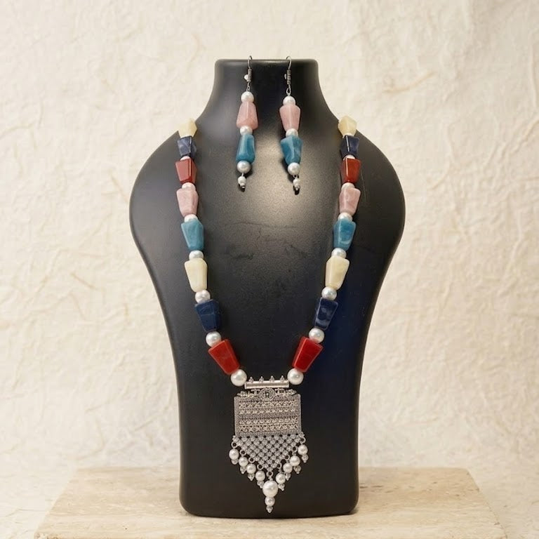 Chemical Beads Pendant Necklace Set