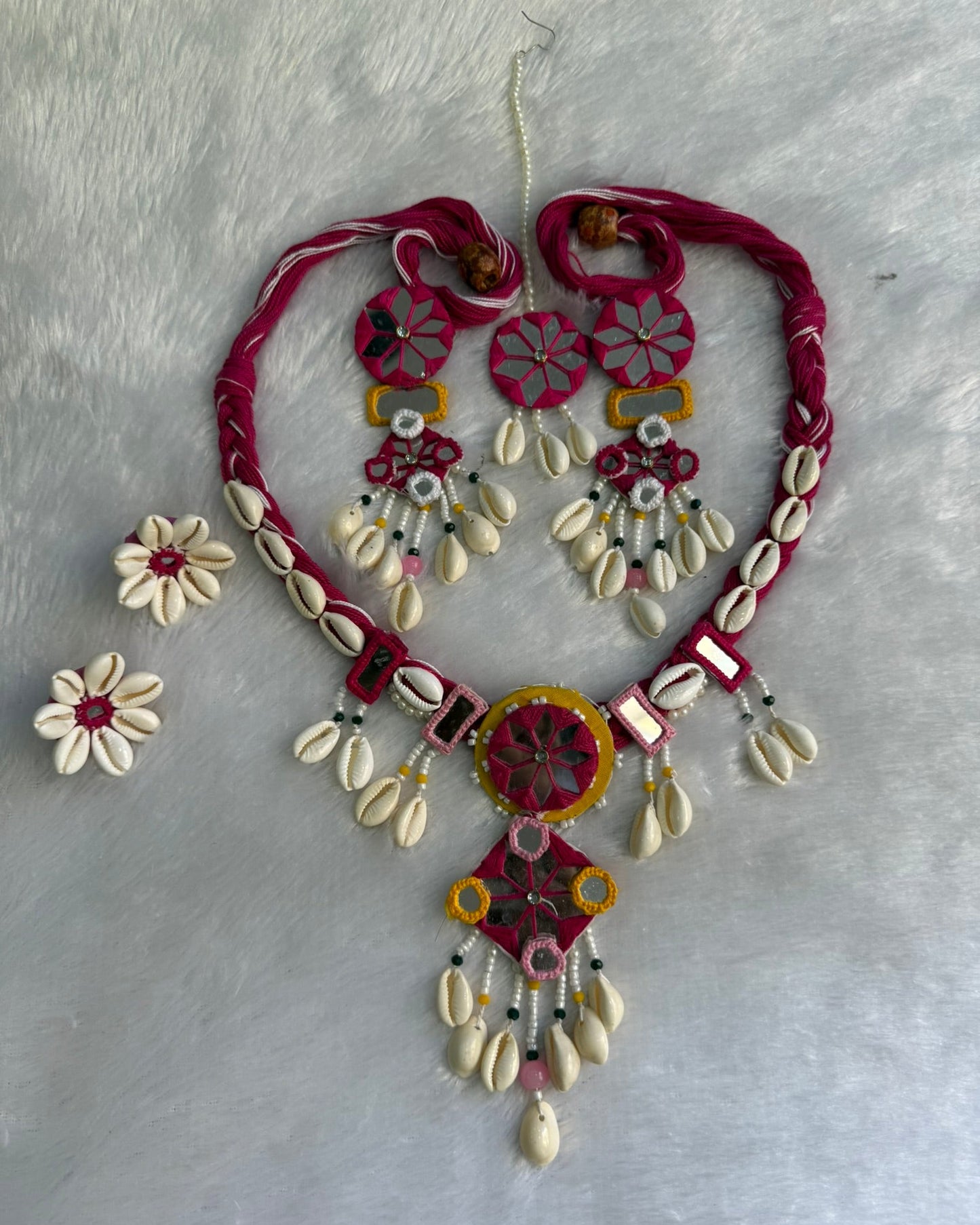 Shell Kodi Large Necklace Set With Finger Ring