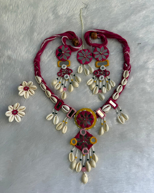 Shell Kodi Large Necklace Set With Finger Ring